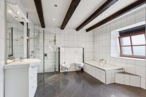 Badezimmer EG