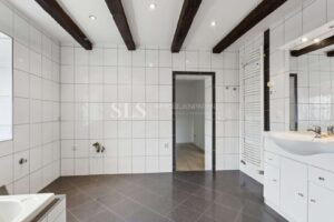 Badezimmer EG