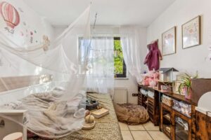 Kinderzimmer EG links - Hausnummer 7a
