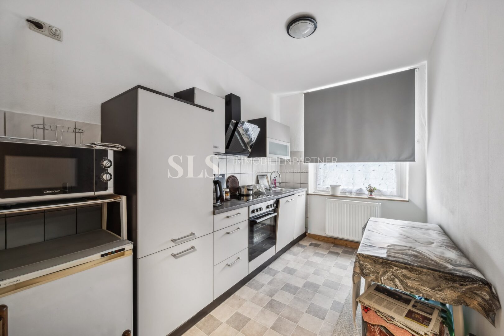 Nr. 6, EG links Küche