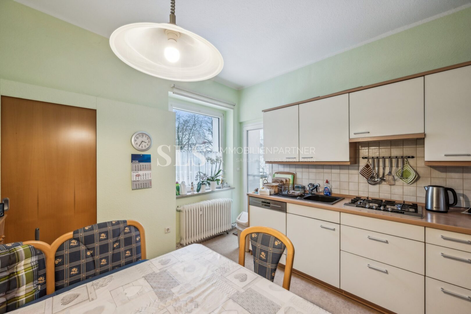 Nr. 6, 1. OG links Küche