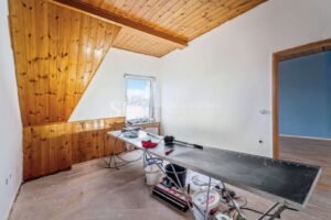 DG links - Wohnzimmer