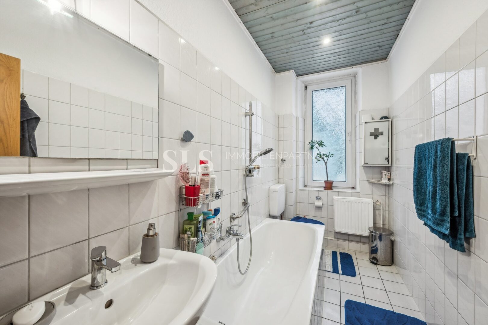 Nr. 8, 1. OG Badezimmer