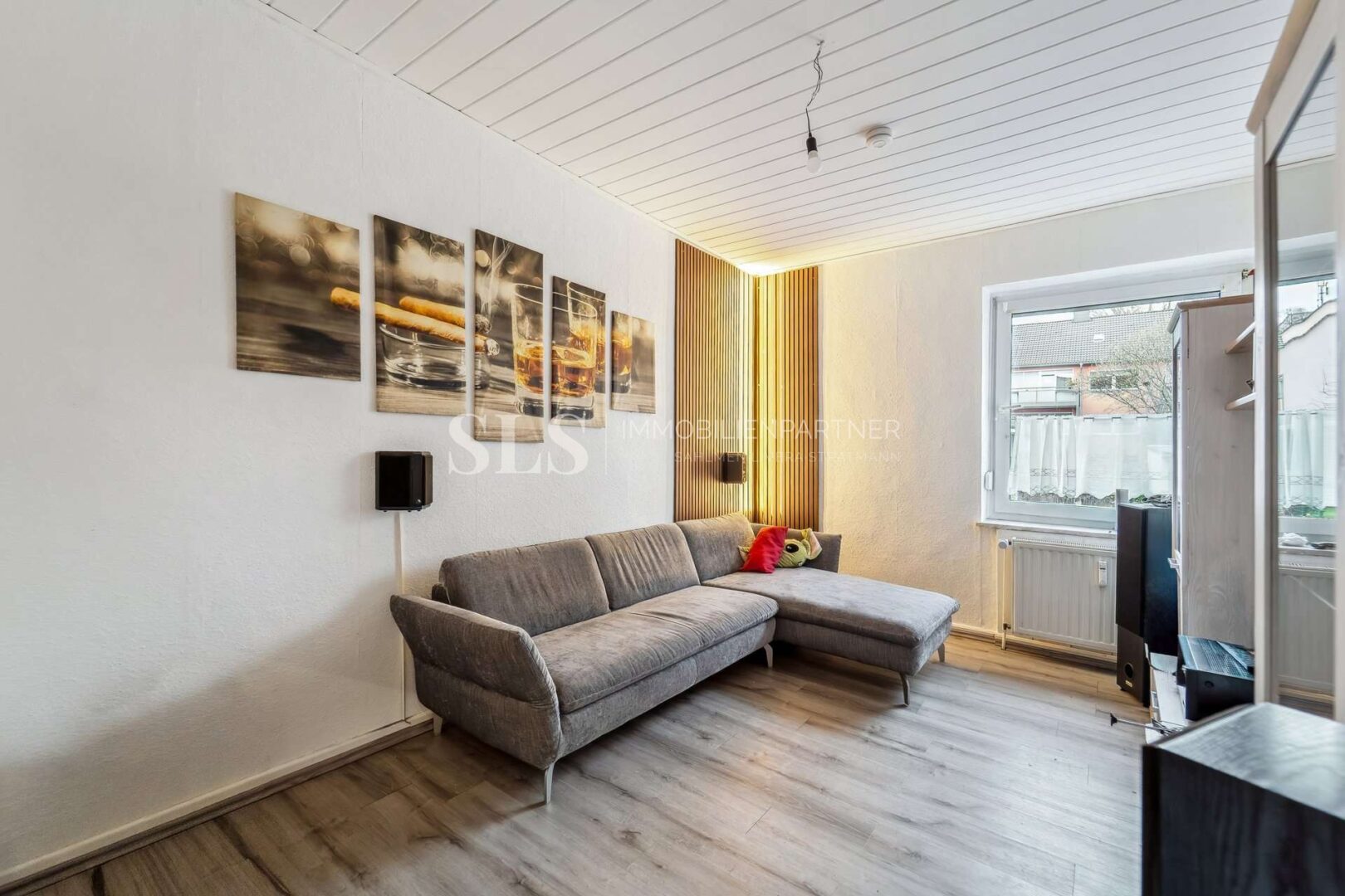 EG rechts - Wohnzimmer