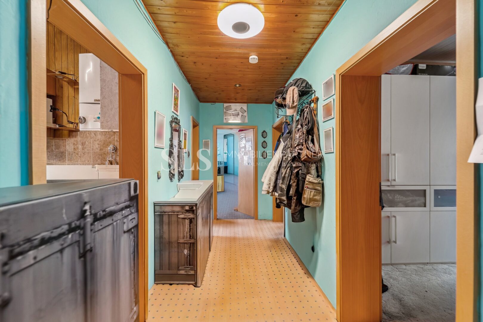 Nr. 6, EG rechts Diele