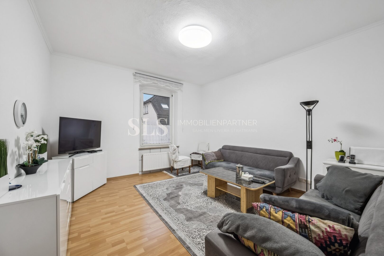 Nr. 6, 2. OG rechts Wohnzimmer