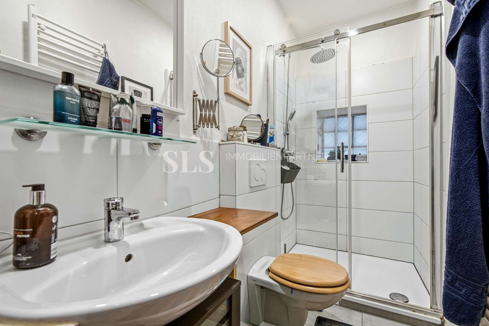 EG rechts Badezimmer