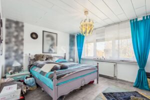 Schlafzimmer 1