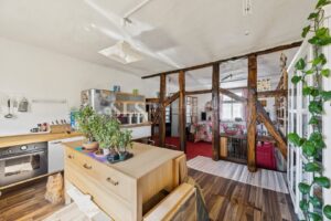 Küche und Wohnbereich OG