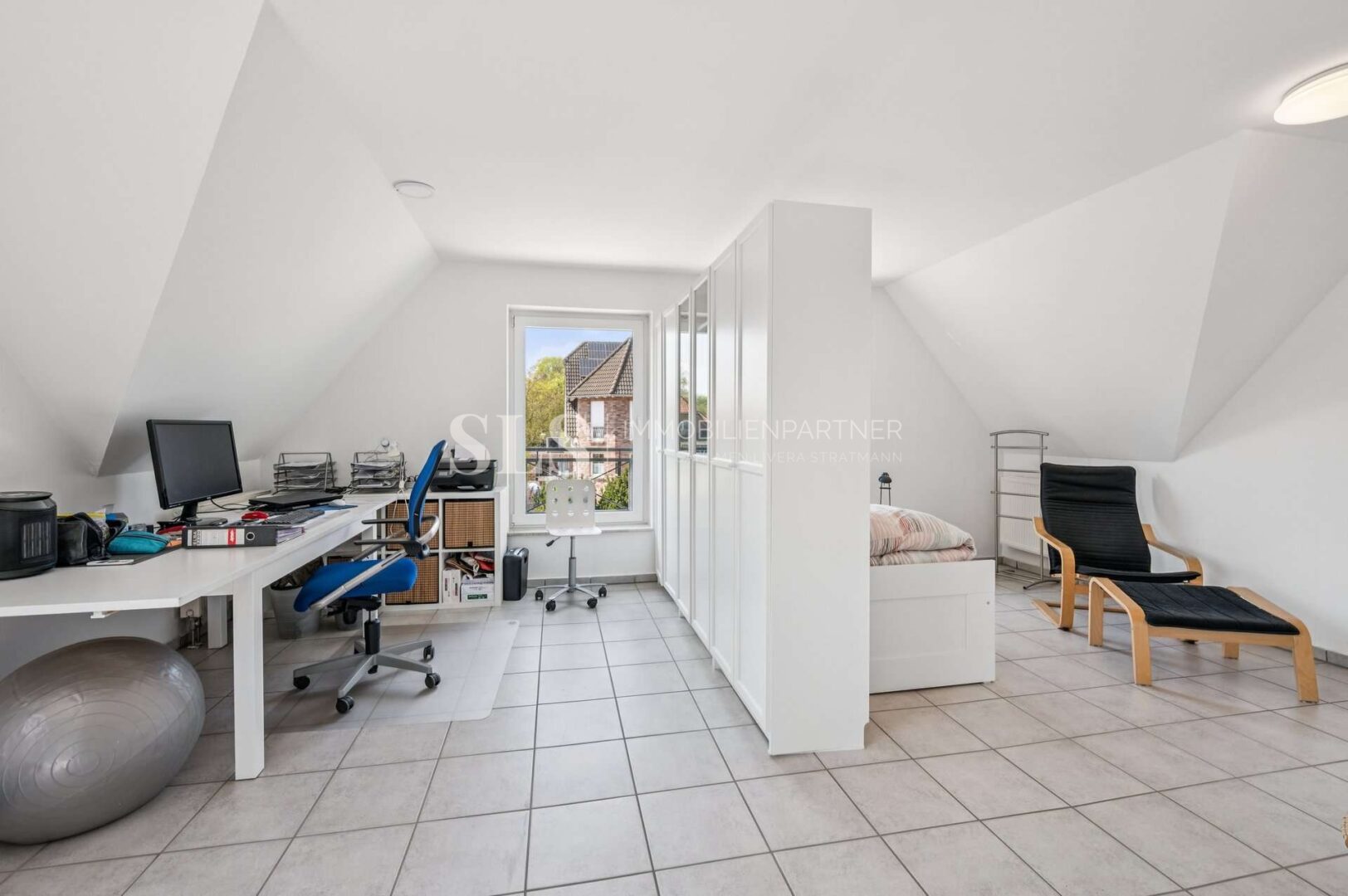Arbeitszimmer (teilbar)