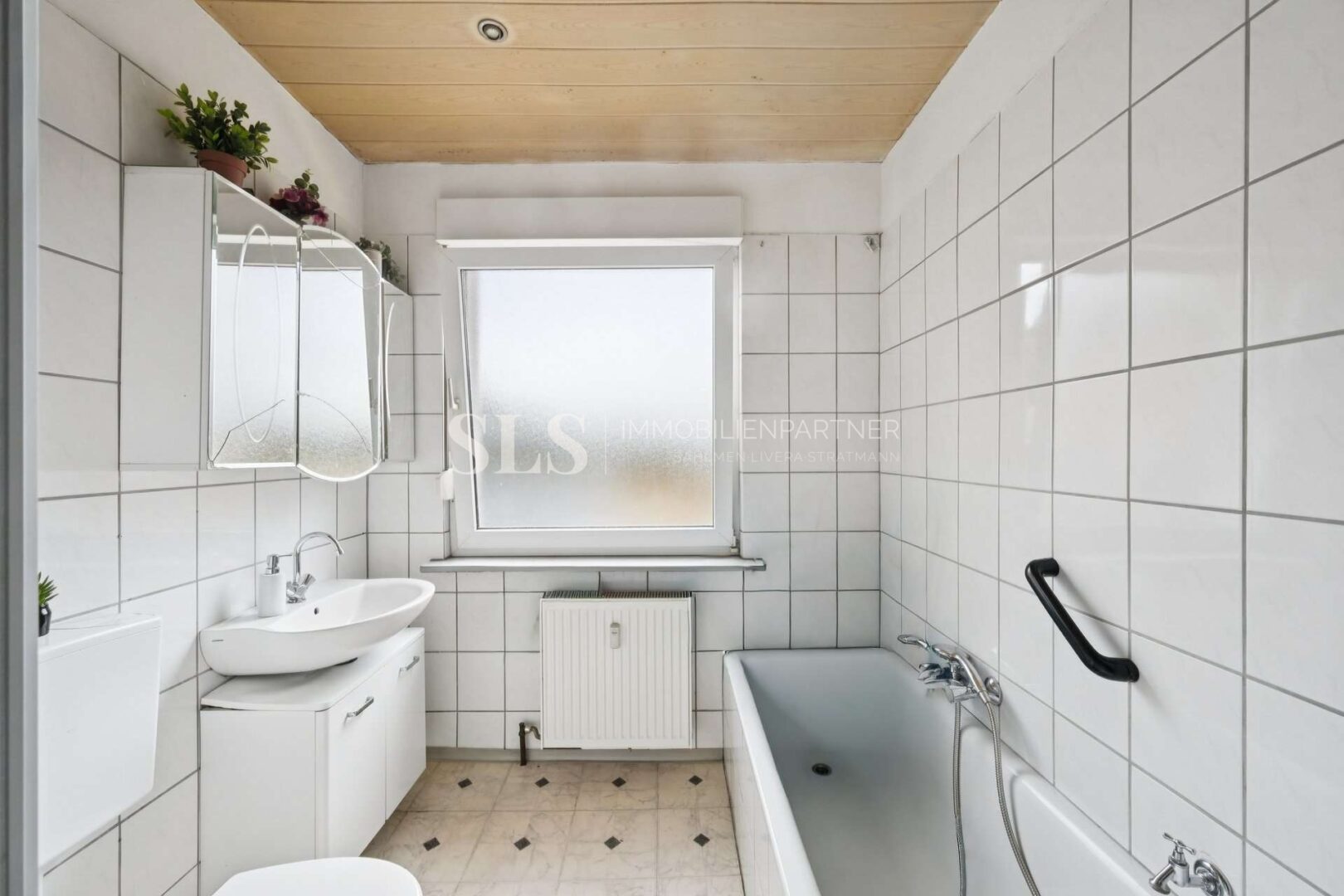 EG links und Anbau Badezimmer