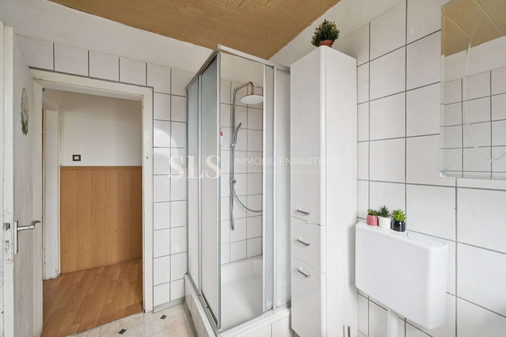 EG links und Anbau Badezimmer