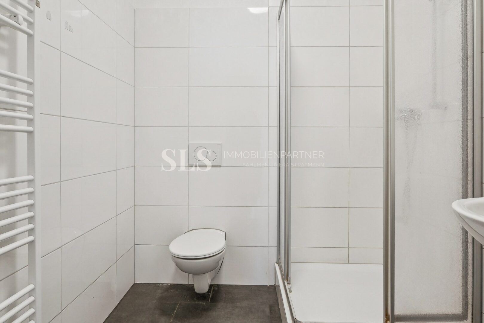 59 DG links - Badezimmer