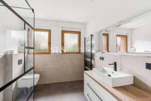 HW modernes Badezimmer
