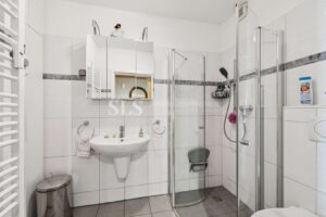 Badezimmer EG
