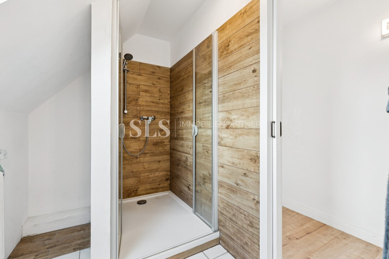 Badezimmer DG
