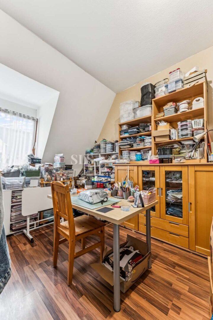 Schlafzimmer 1