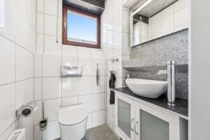 Badezimmer EG