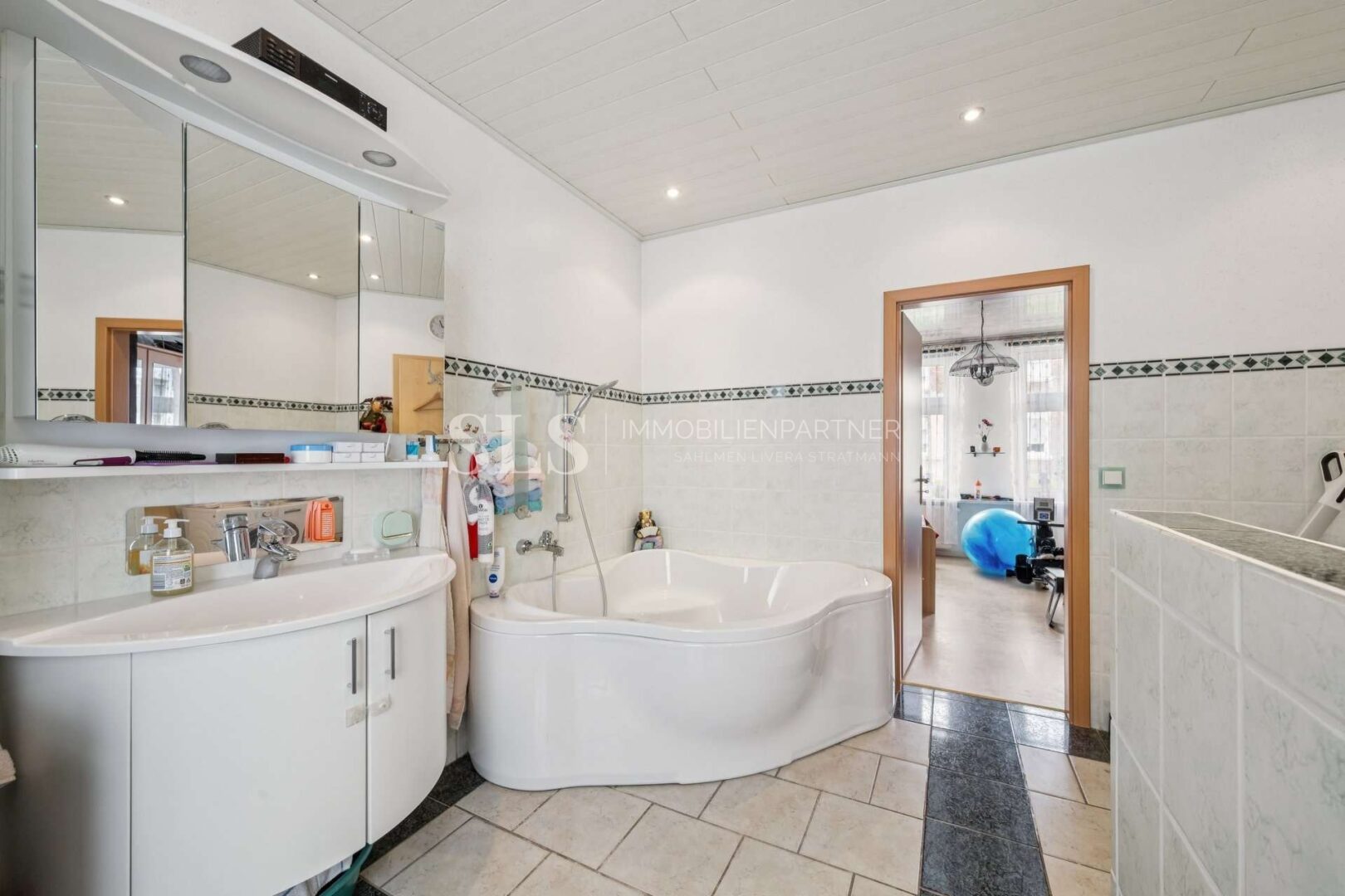 Badezimmer 1. OG