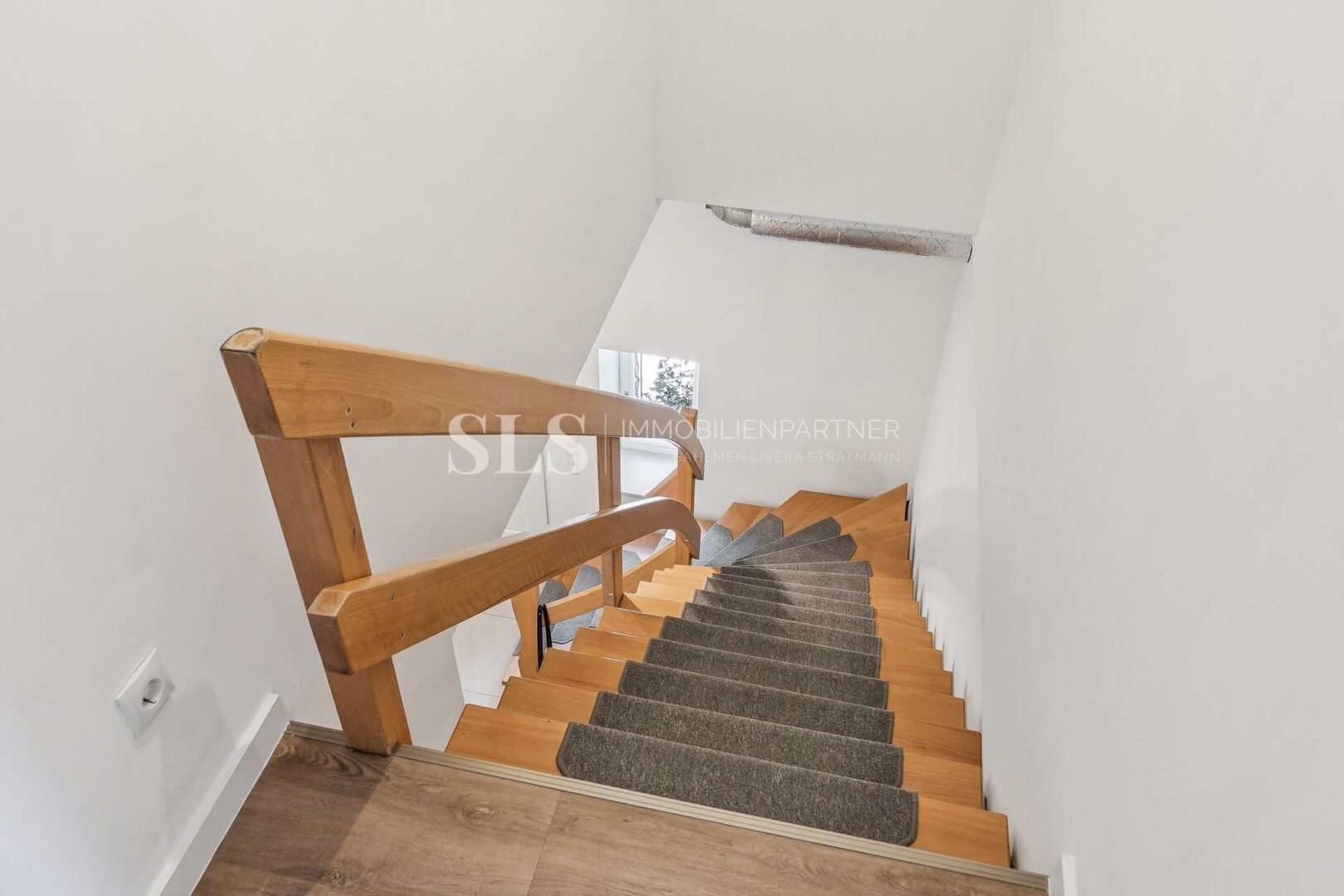 Treppe zur Wohnung
