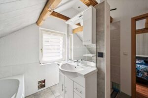 Badezimmer DG
