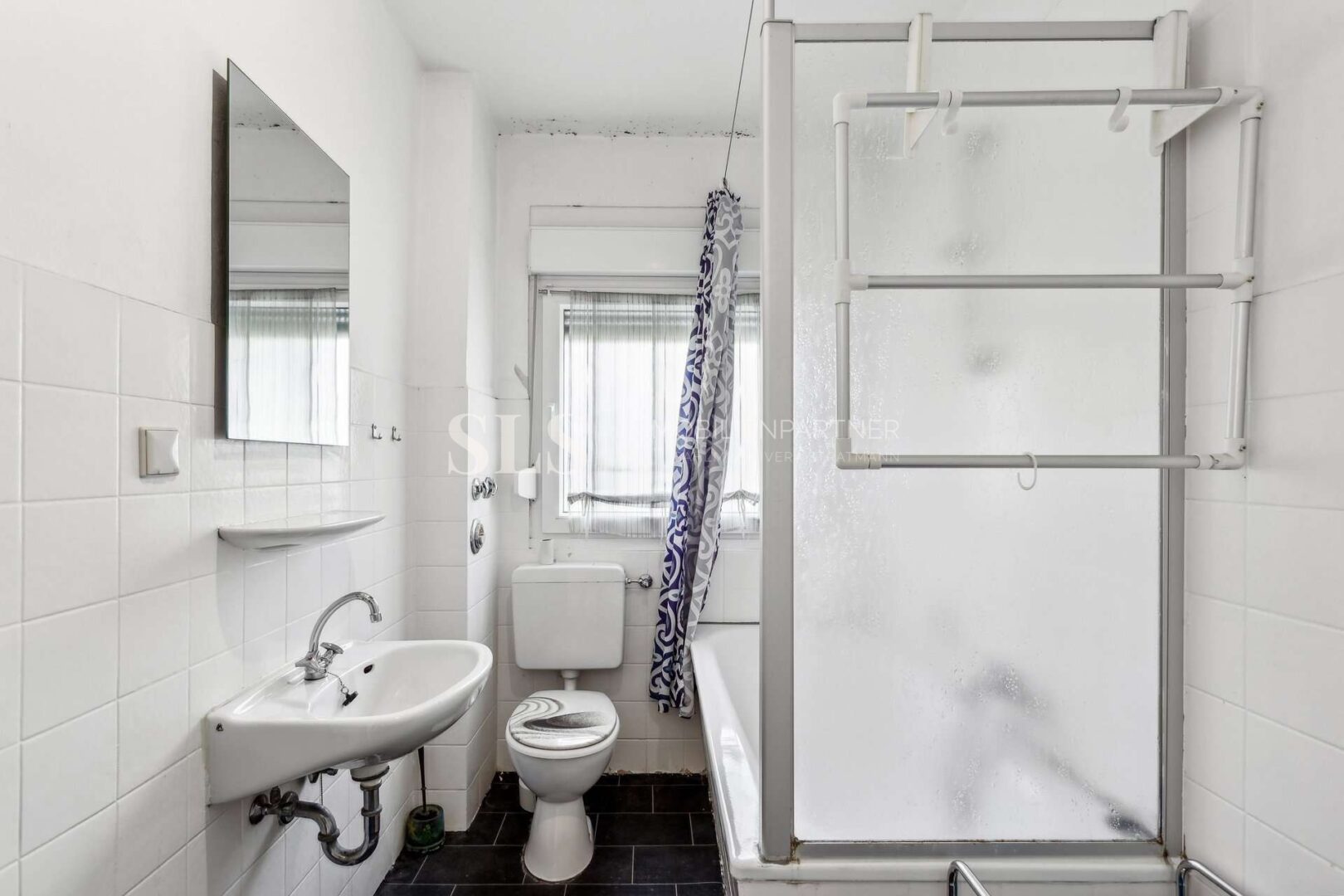 OG links Badezimmer