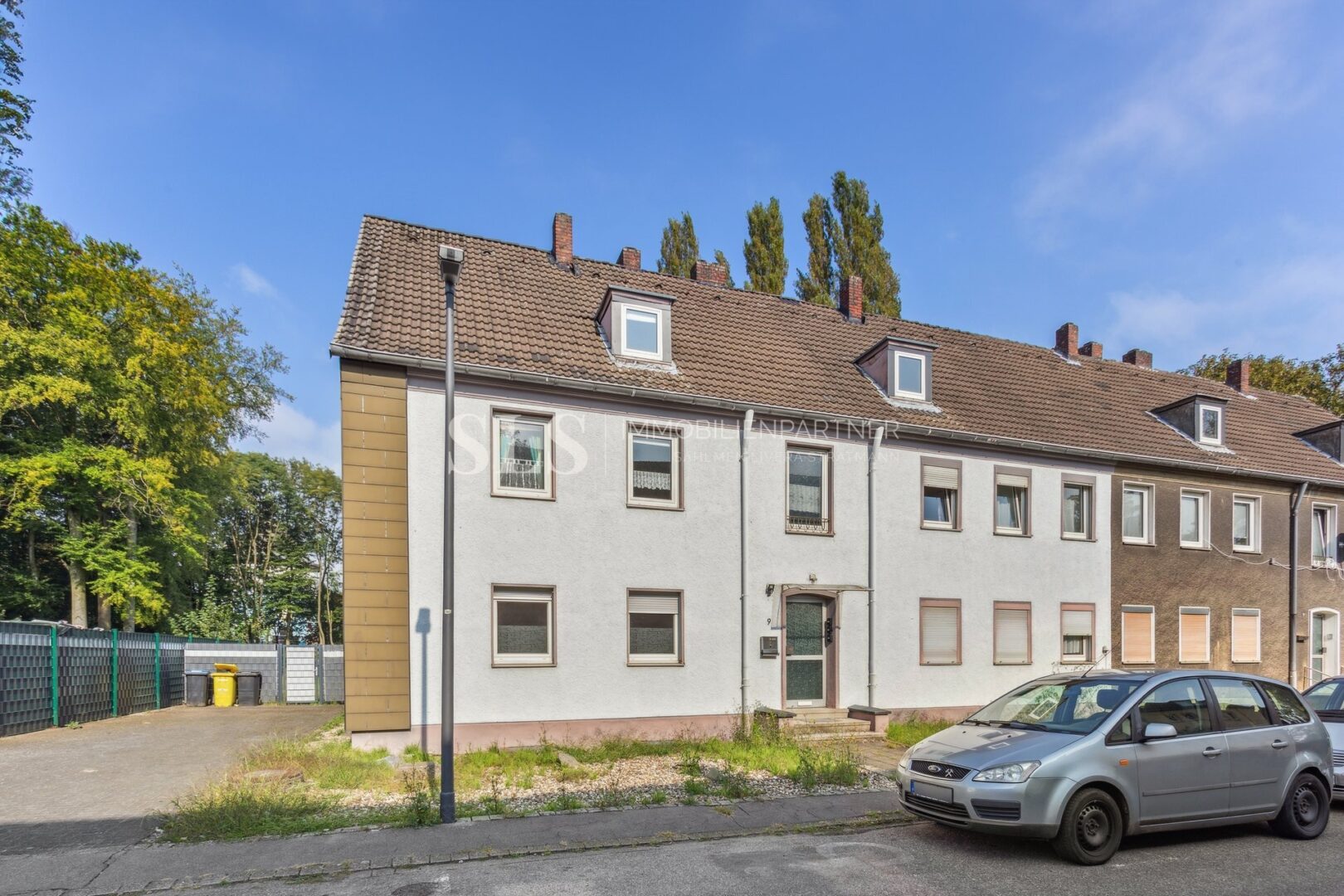 Straßenansicht