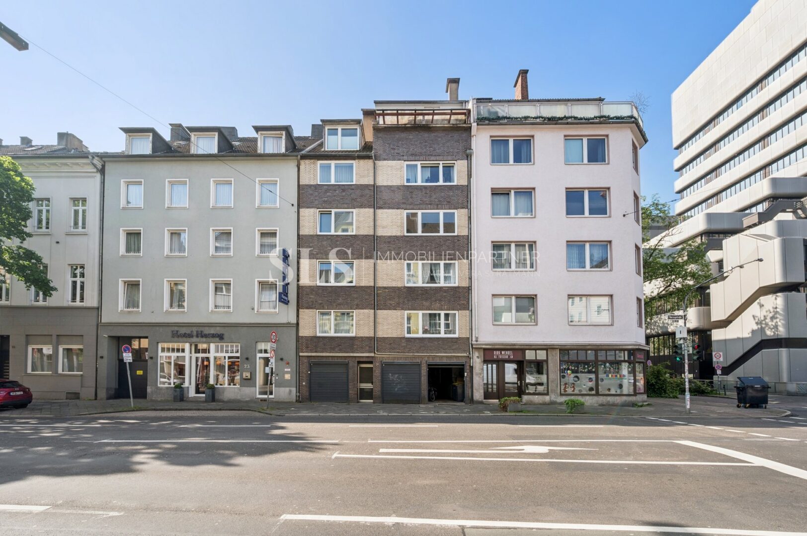Straßenansicht