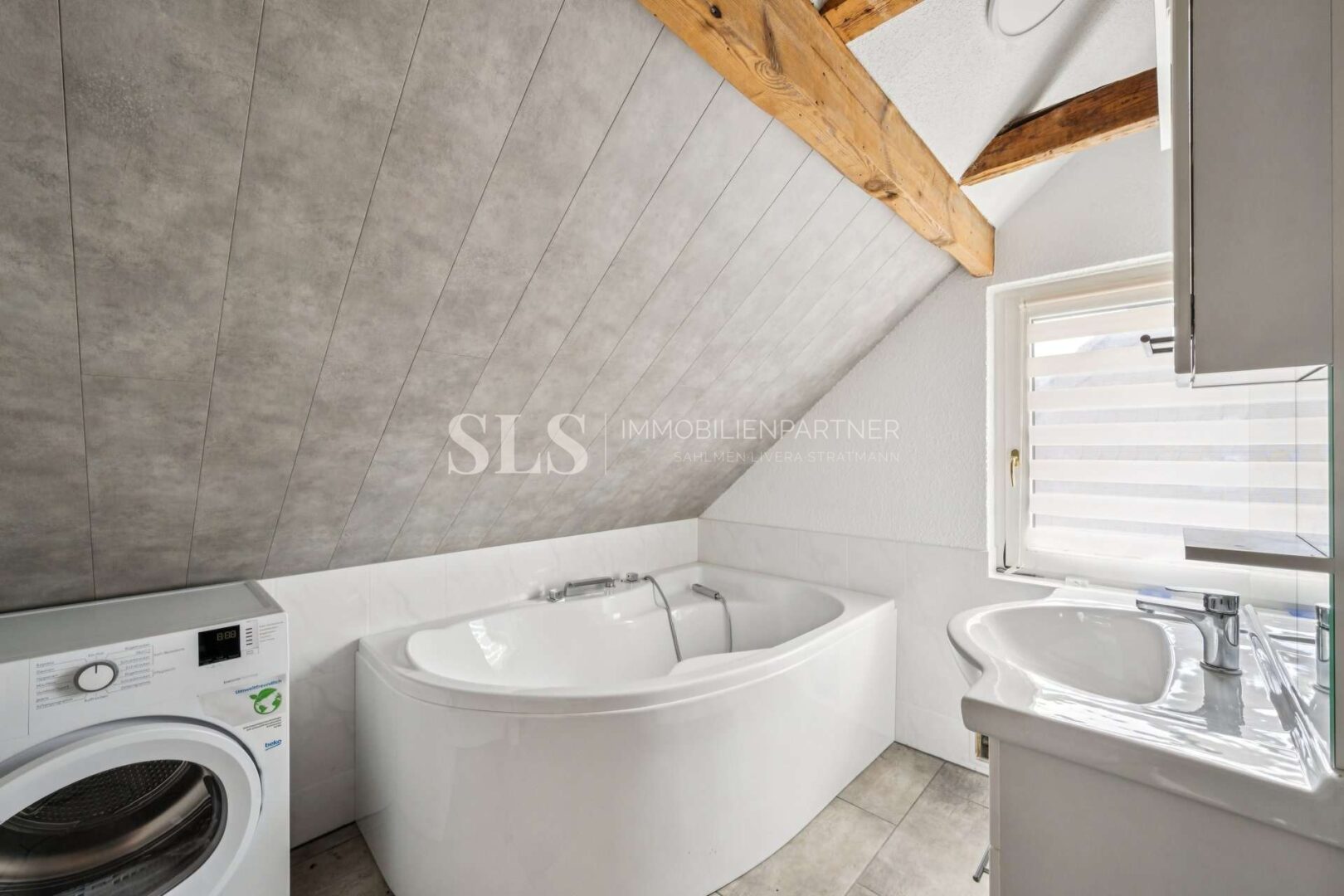 Badezimmer DG