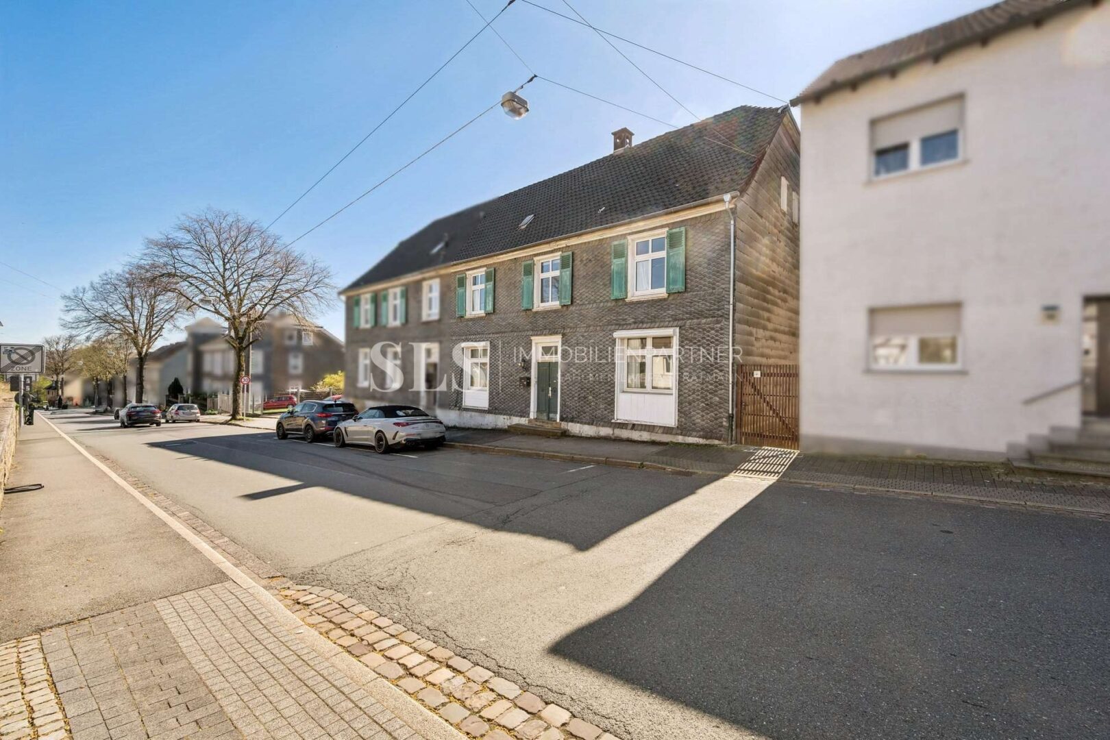 Straßenansicht