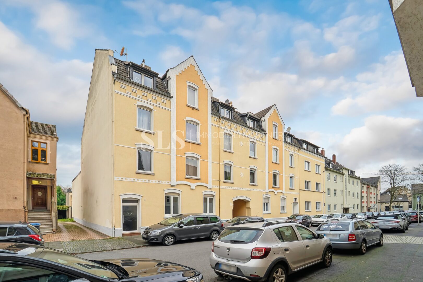 Straßenansicht