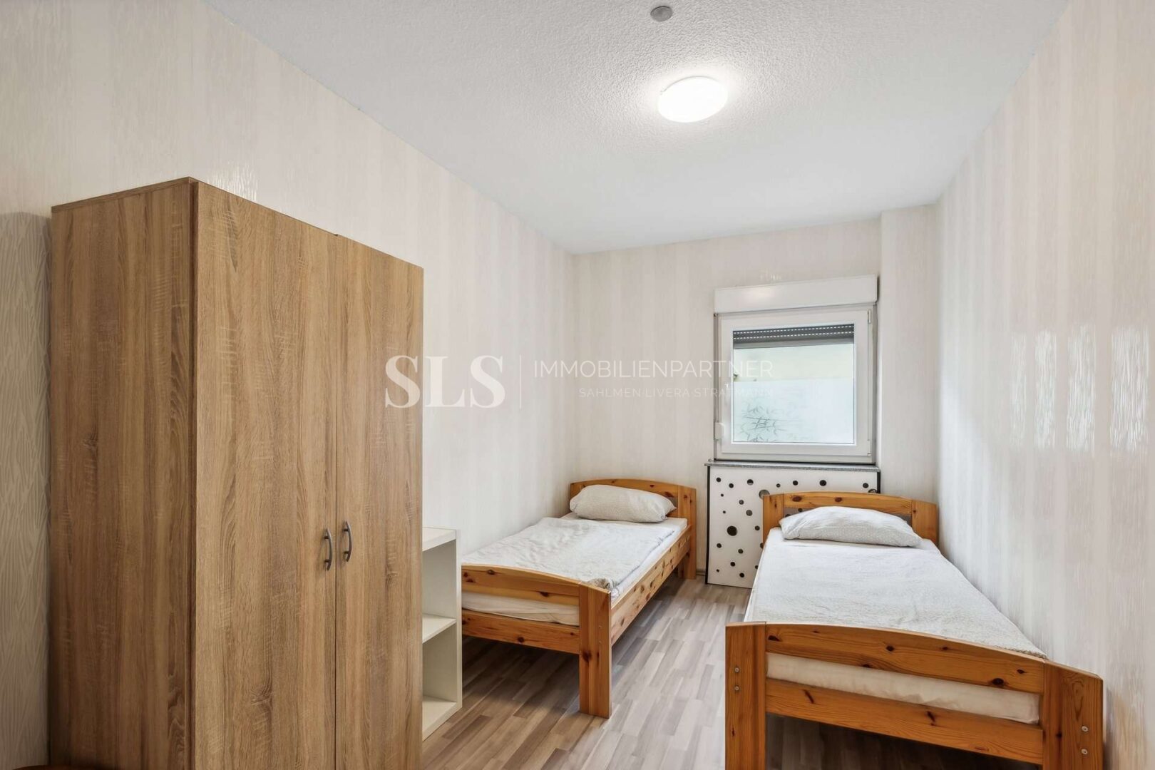 EG links Schlafzimmer