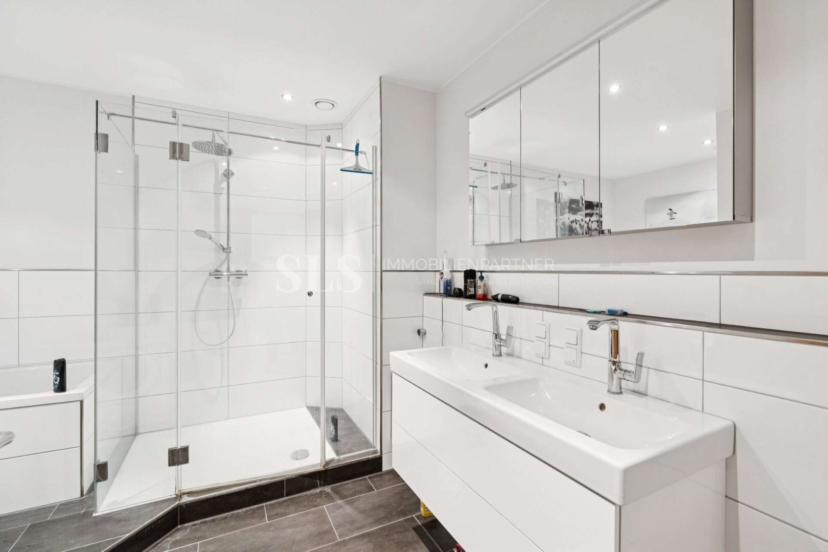 Badezimmer 1.OG