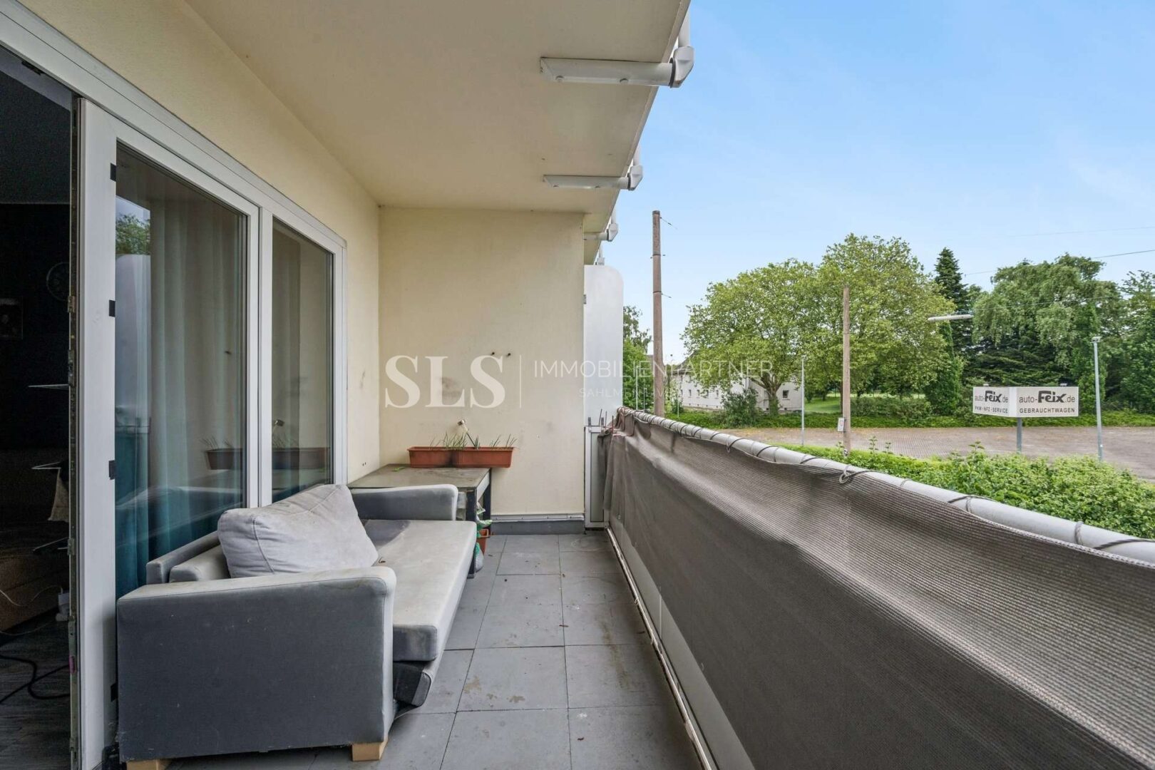 Balkon 1.OG mitte
