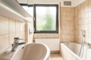 Badezimmer 1. OG