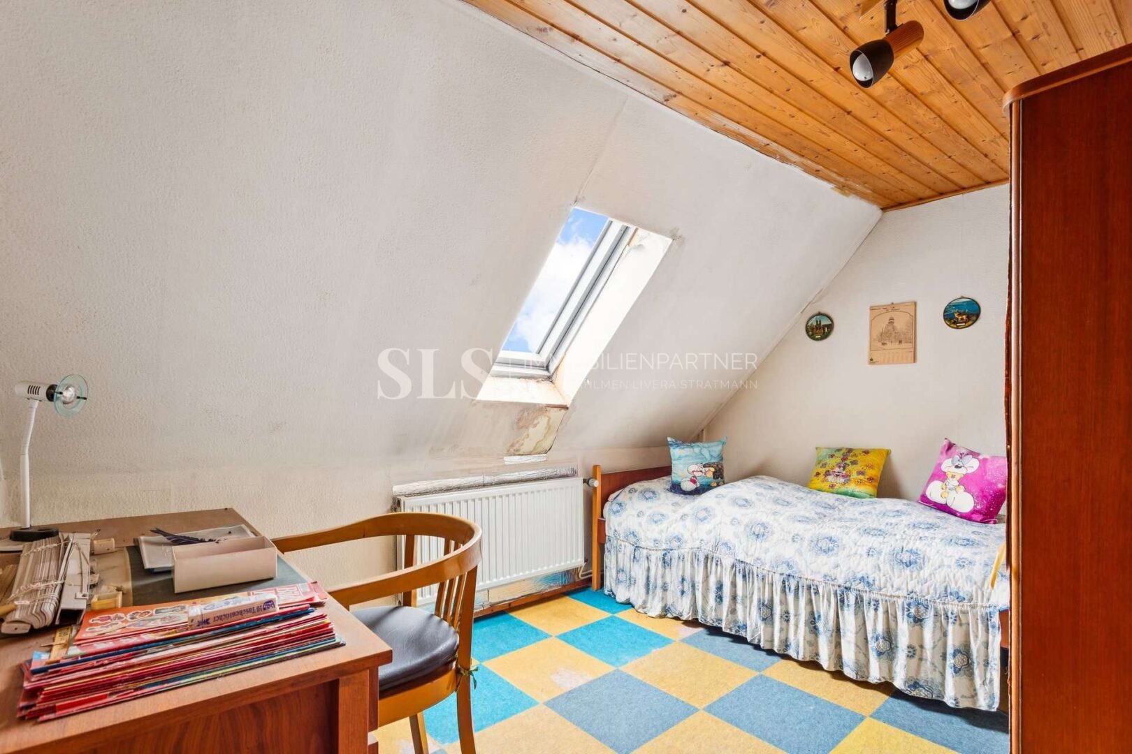 Schlafzimmer DG