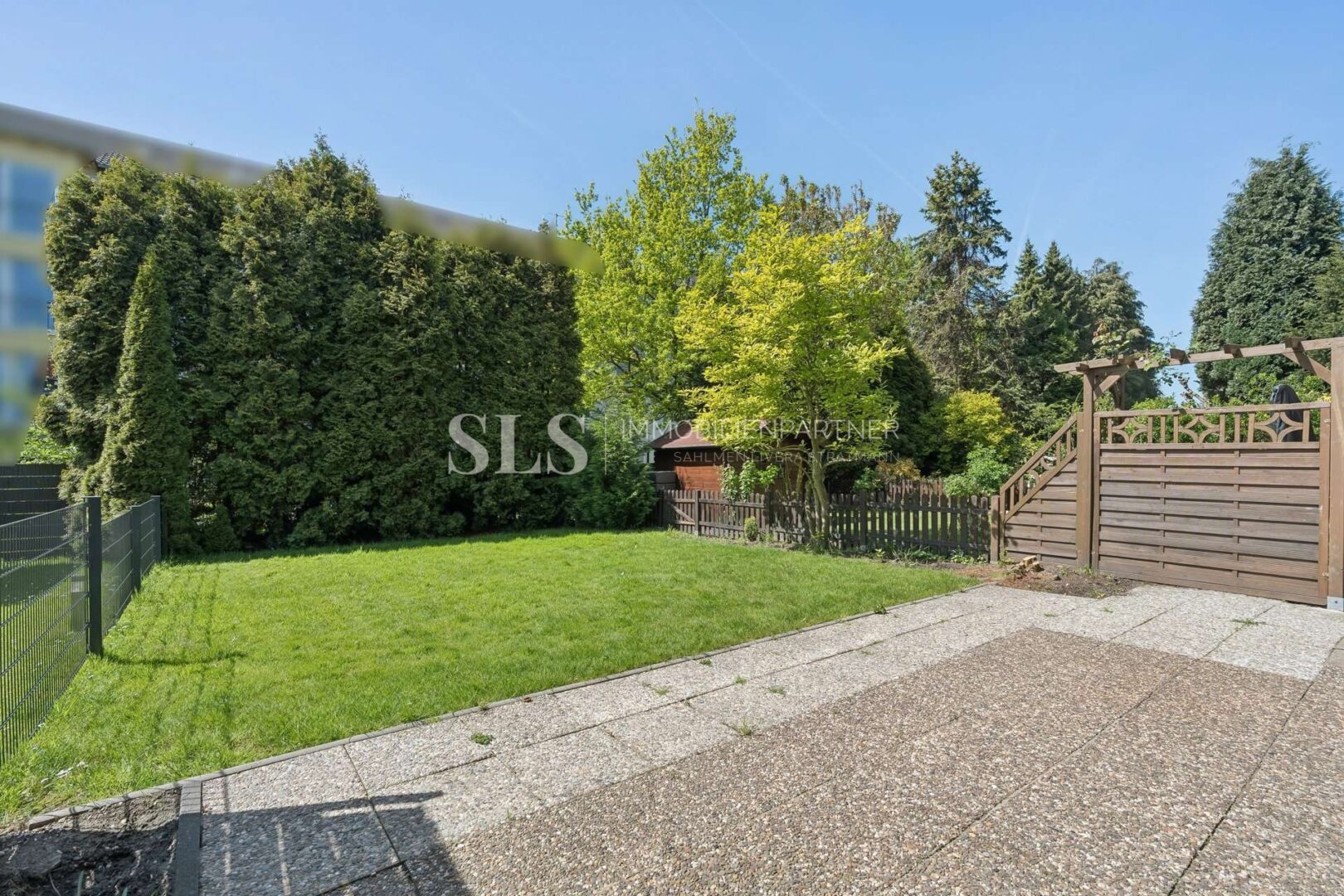 Garten mit Terrasse