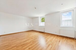 Wohnzimmer mit Essbereich OG - (KI generiert)