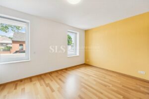 Schlafzimmer EG - (KI generiert)