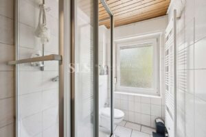 Badezimmer 1. OG links