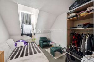 DG mitte Wohn-Schlafzimmer