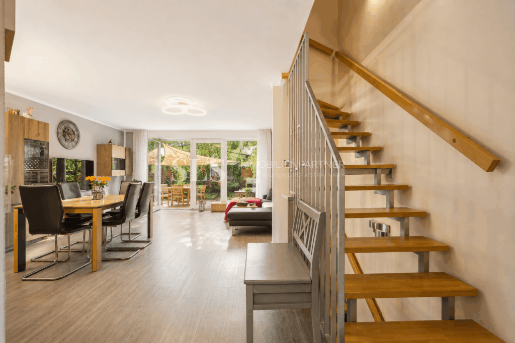 Wohnbereich mit Treppe