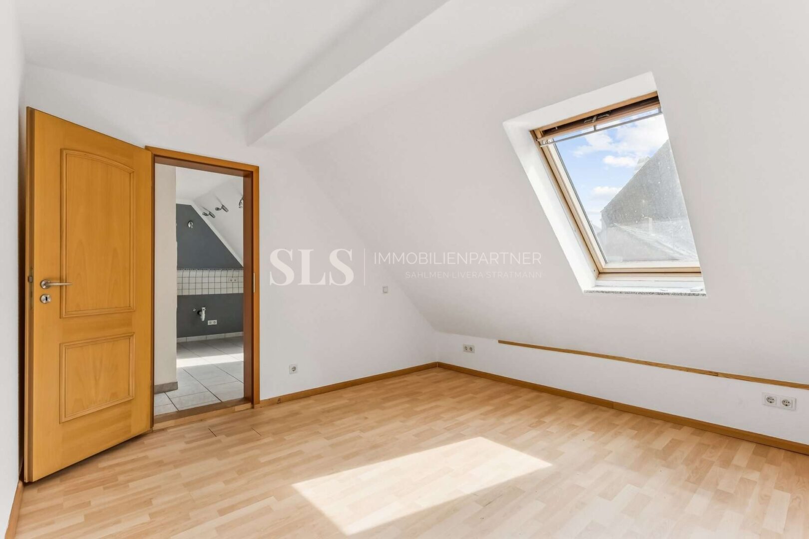 Schlafzimmer DG