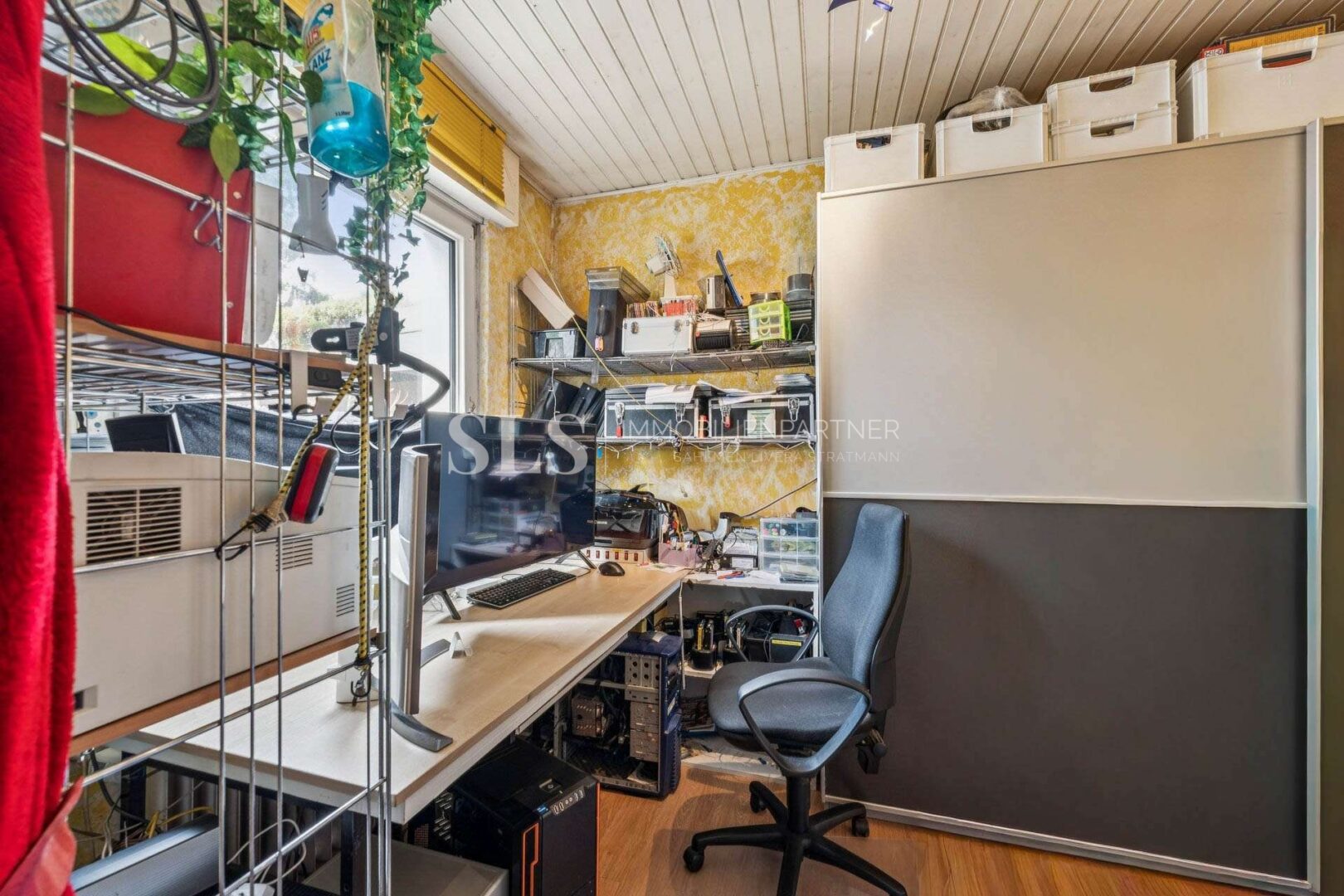 Schlafzimmer EG links