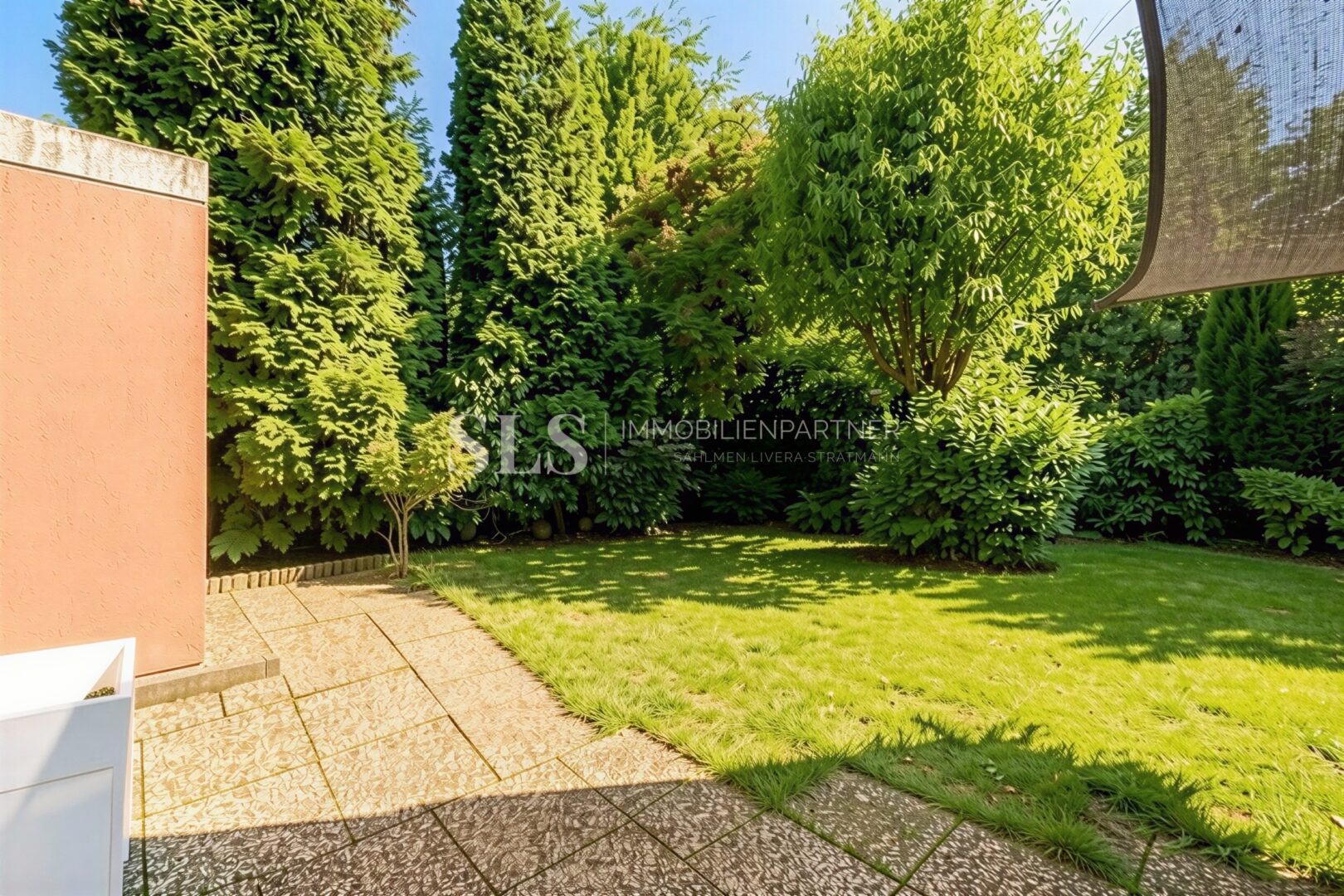 Garten - (KI generiert)