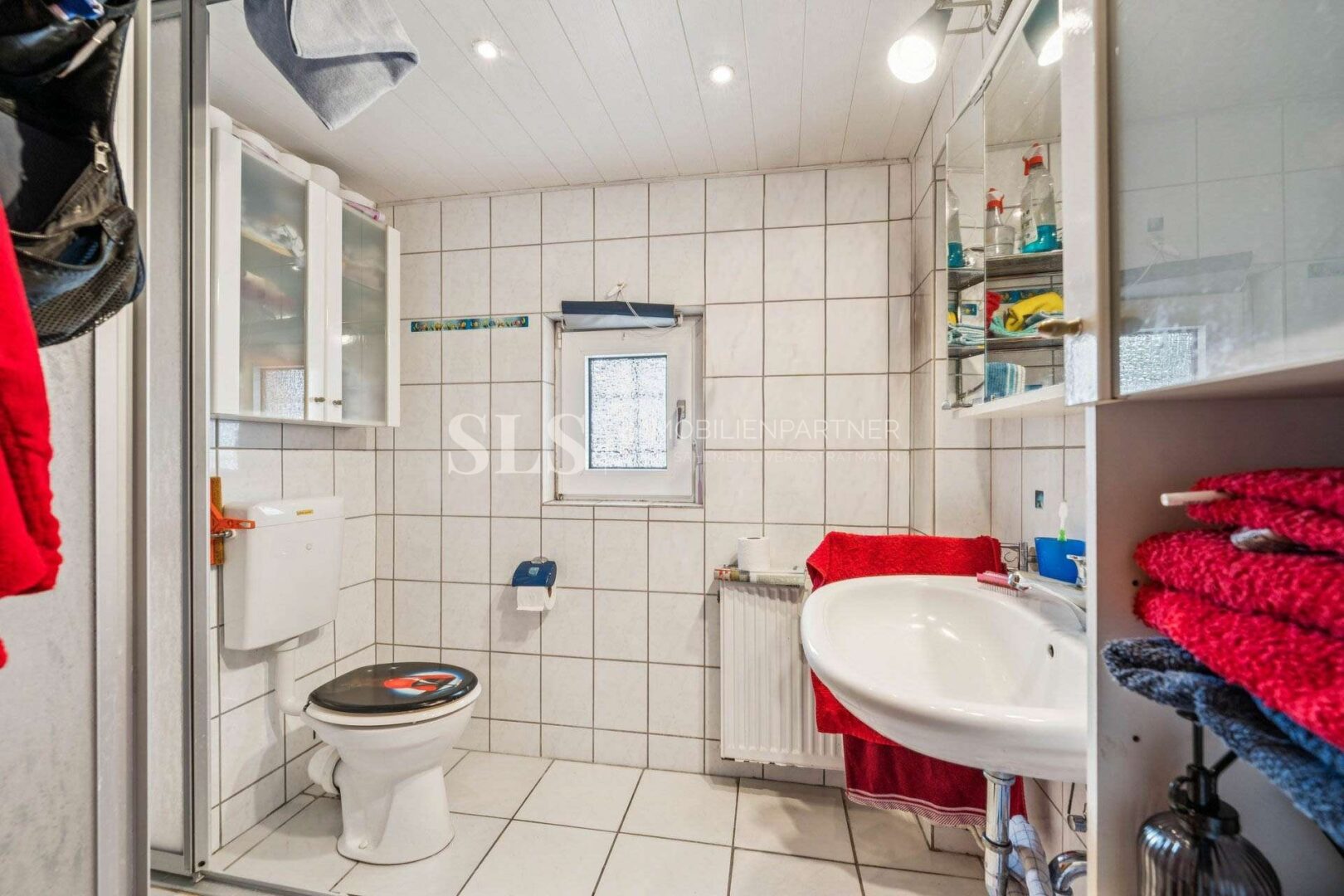 Badezimmer EG links
