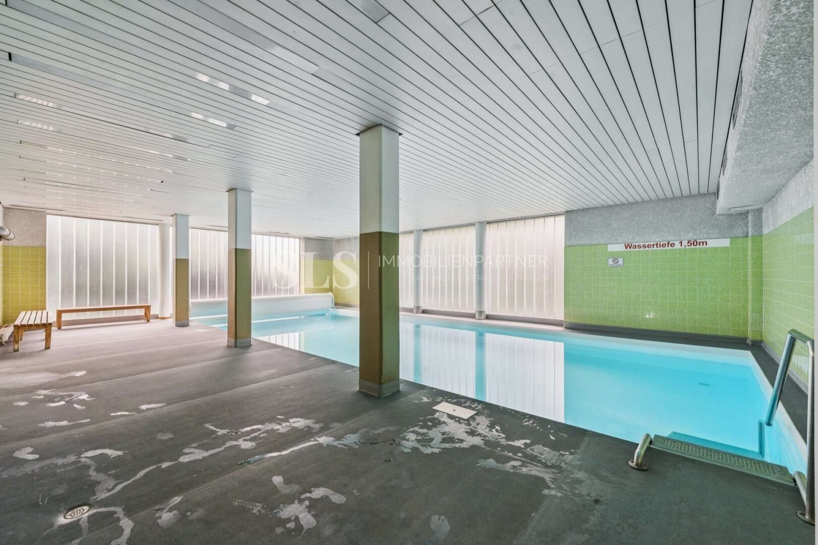 Hauseigenes Schwimmbad