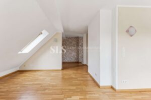 Wohnzimmer DG