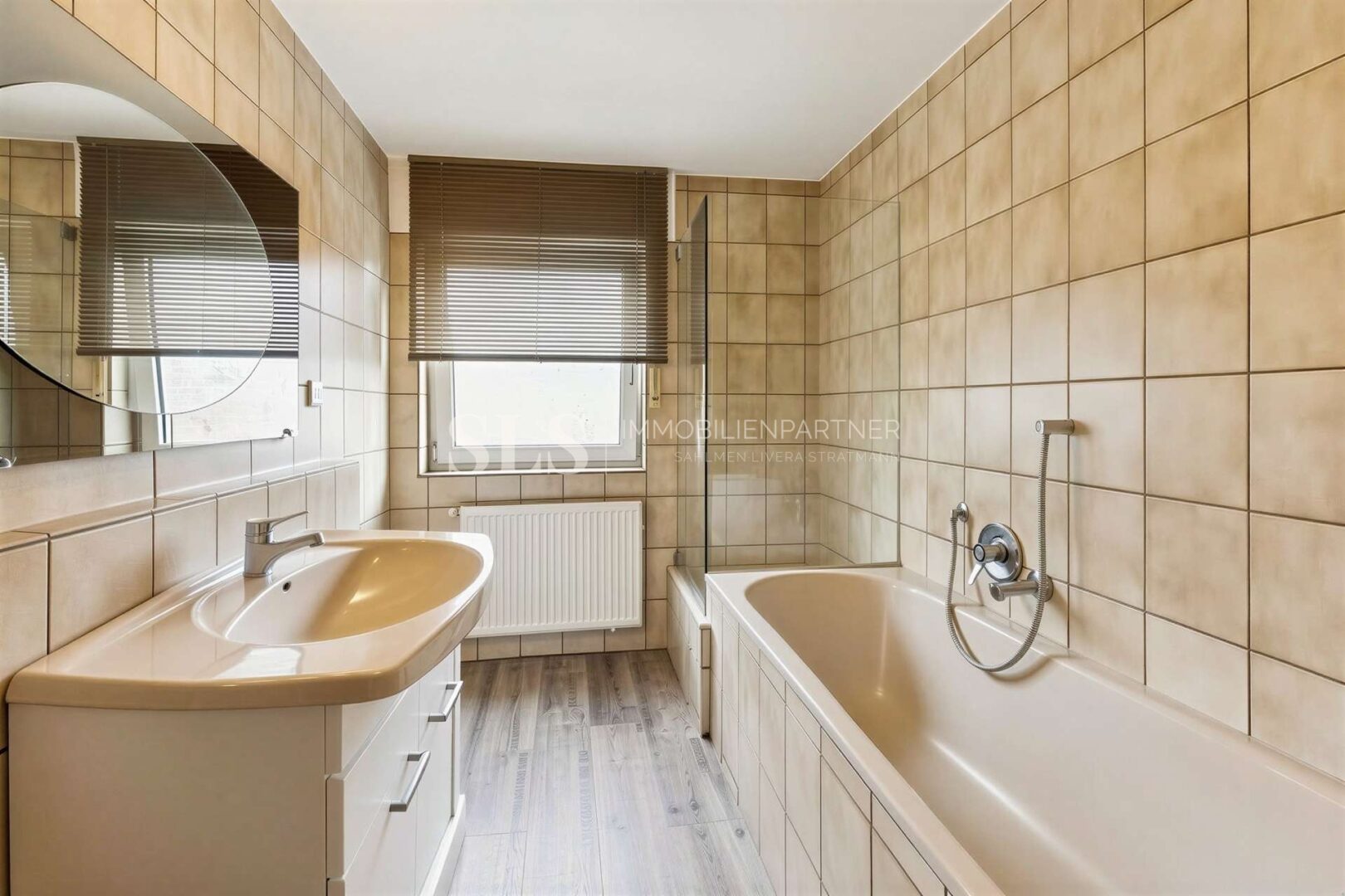 Badezimmer - (KI generiert)