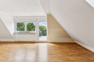 Wohnzimmer DG